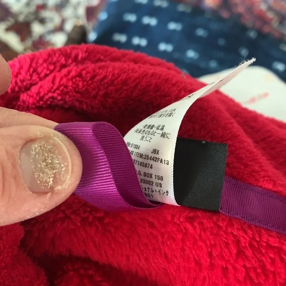 Patagonia Women's Bright Red Teddy Fleece Jacket - Picture 14 of 14